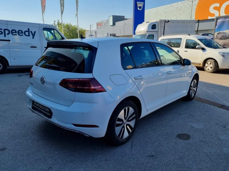 Volkswagen Golf E-GOLF 100 kW/h Image 5